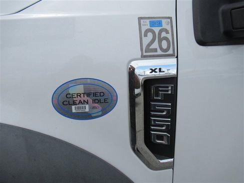 Used 2017 Ford F550 2WD Regular Cab Super Duty image 16