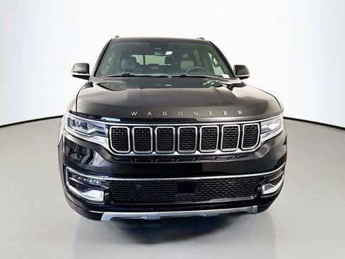 Used 2024 Jeep Wagoneer L Series II RWD image 2