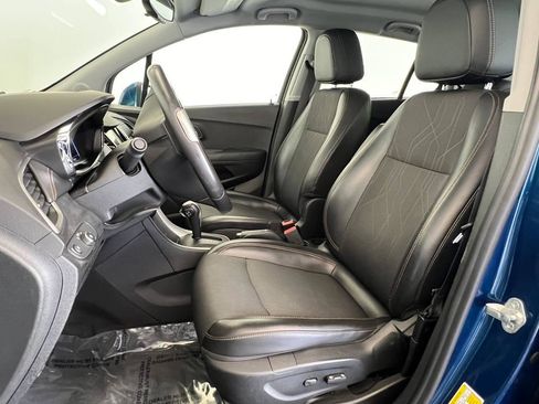 Used 2019 Chevrolet Trax LT w/ LT Convenience Package AWD/4WD image 8