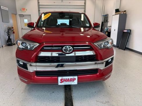Used 2024 Toyota 4Runner Limited AWD/4WD image 5