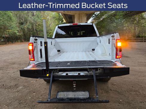 Used 2023 Ford F150 Lariat w/ Trailer Tow Package image 26