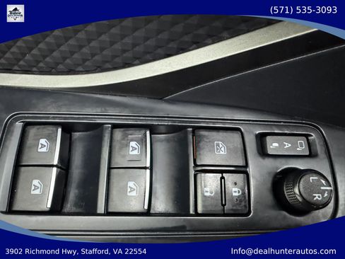 Used 2018 Toyota C-HR XLE FWD image 15