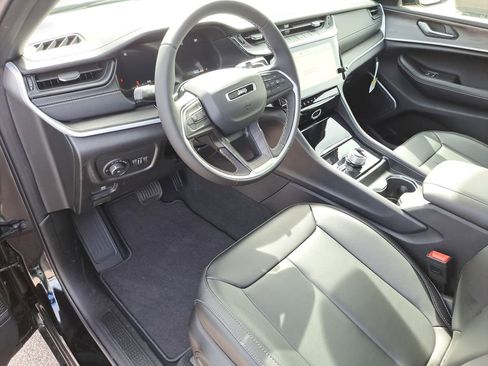 New 2026 Jeep Grand Cherokee L Limited w/ Limited Altitude Package AWD/4WD image 19