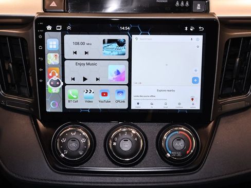 Used 2018 Toyota RAV4 LE w/ Carpet Mat Package AWD/4WD image 27