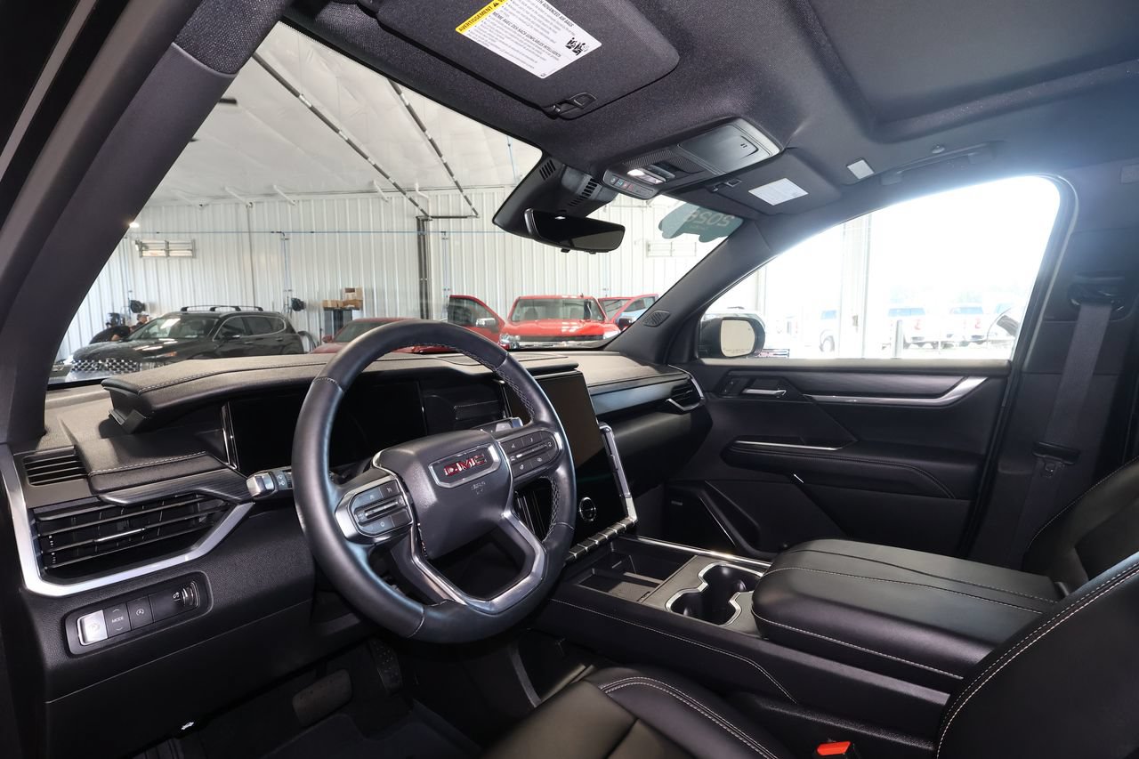 Certified 2026 GMC Acadia Elevation w/ Elevation Premium Package FWD image 9