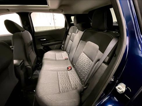 New 2026 Nissan Kicks SV w/ SV Premium Package FWD image 11