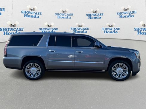 Used 2019 Cadillac Escalade ESV Platinum image 9