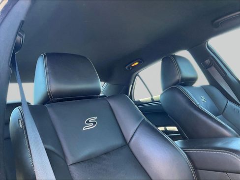 Used 2021 Chrysler 300 S w/ S Model Appearance Package RWD image 27
