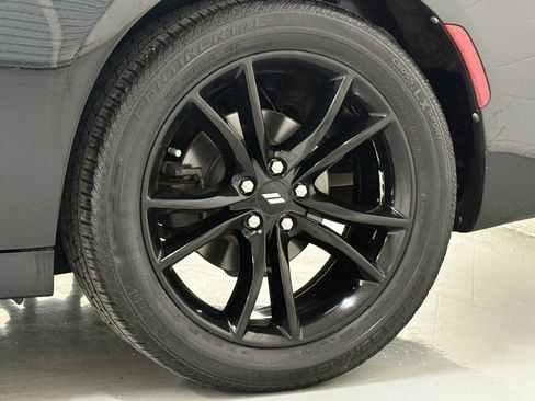 Used 2018 Dodge Charger SXT w/ Blacktop Package image 41
