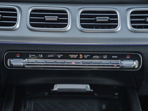 Used 2025 Mercedes-Benz GLE 350 4MATIC image 23