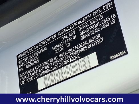 Certified 2025 Volvo XC40 B5 Plus w/ Protection Package Premier image 28