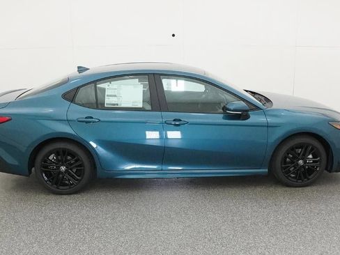 New 2026 Toyota Camry SE image 11