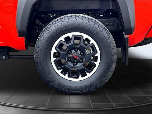 Used 2024 Toyota Tacoma TRD Off-Road w/ TRD Off Road Upgrade Package AWD/4WD image 36
