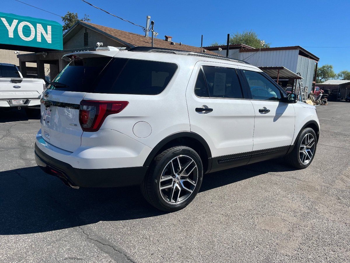 Used 2017 Ford Explorer Sport AWD/4WD image 4