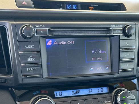 Used 2013 Toyota RAV4 XLE AWD/4WD image 21