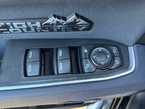 New 2025 Chevrolet Silverado 1500 High Country w/ Technology Package image 17