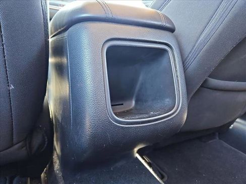 Used 2016 Chrysler 200 Limited image 15