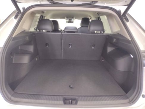 New 2025 Volkswagen Tiguan SE image 15