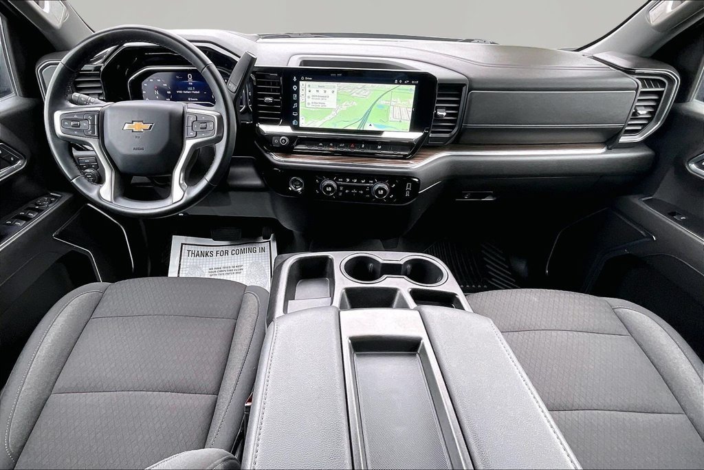 Used 2024 Chevrolet Silverado 1500 LT AWD/4WD image 9