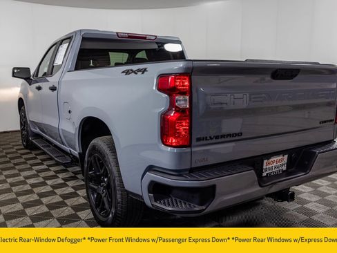 Used 2024 Chevrolet Silverado 1500 Custom w/ Dark Appearance Package AWD/4WD image 19