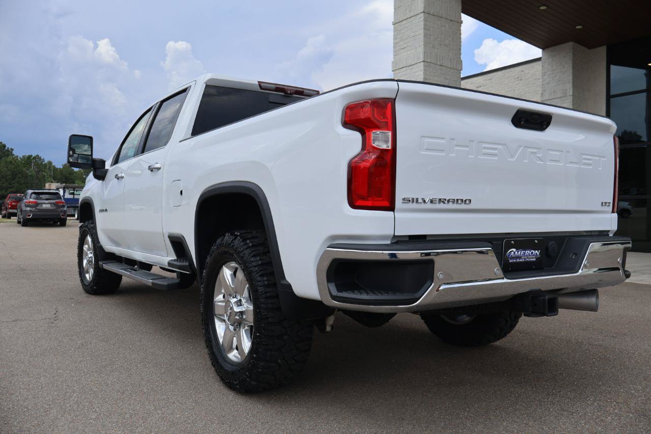 Used 2020 Chevrolet Silverado 2500 LTZ w/ LTZ Premium Package AWD/4WD image 3