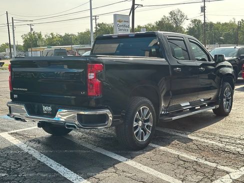 Used 2024 Chevrolet Silverado 1500 LT AWD/4WD image 7