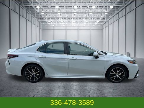 Used 2024 Toyota Camry SE FWD image 6