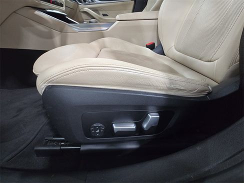 Used 2023 BMW i4 eDrive35 image 27