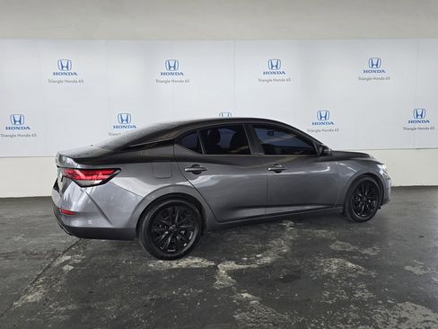 Used 2022 Nissan Sentra S image 3