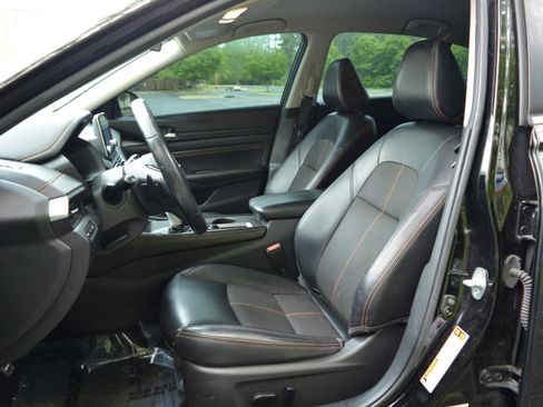 Used 2019 Nissan Altima 2.5 SR FWD image 10