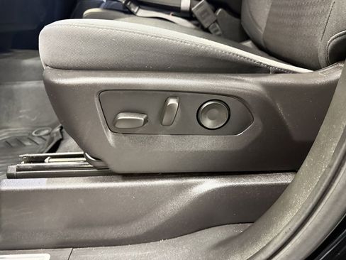 Used 2024 Chevrolet Silverado 1500 RST w/ Z71 Off-Road Package image 24