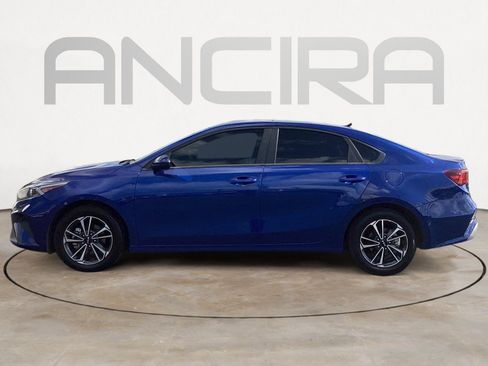 Used 2024 Kia Forte LXS FWD image 11