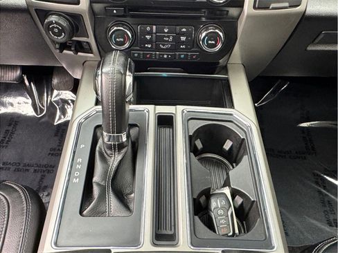 Used 2017 Ford F150 Lariat image 12
