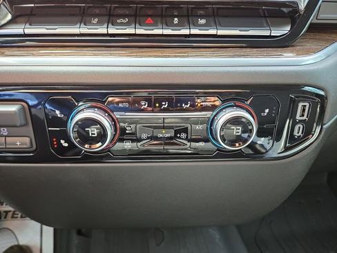 New 2025 GMC Sierra 3500 SLE w/ SLE Convenience Package image 23