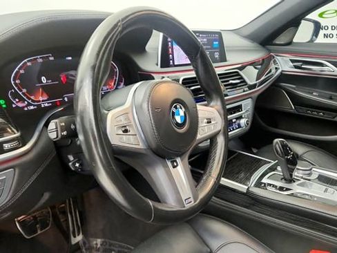 Used 2022 BMW 750i xDrive w/ M Sport Package AWD/4WD image 43