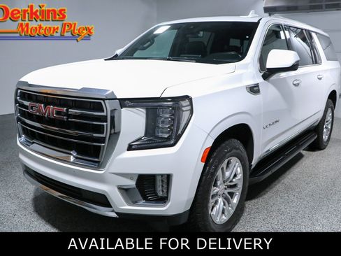 Used 2023 GMC Yukon XL SLT w/ SLT Luxury Package AWD/4WD image 1