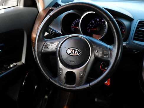 Used 2012 Kia Soul + image 26