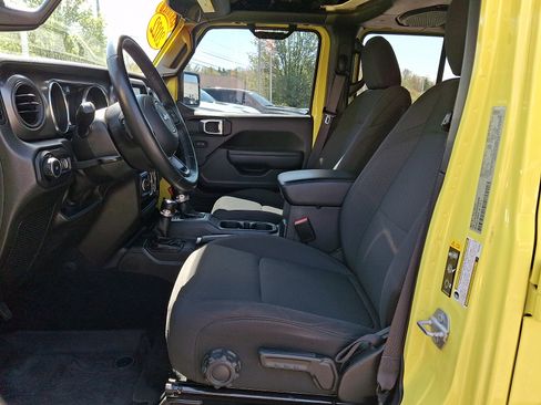 Certified 2022 Jeep Wrangler Unlimited Sport AWD/4WD image 13