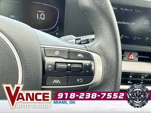 Used 2025 Kia Sportage LX AWD/4WD image 27