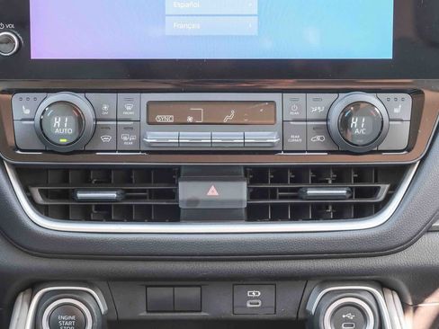 Certified 2024 Toyota Grand Highlander FWD image 15