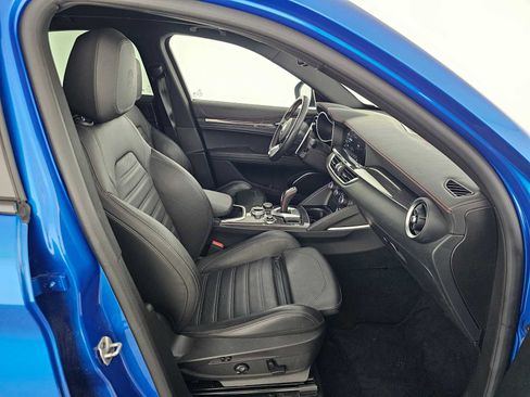 Used 2023 Alfa Romeo Stelvio Estrema AWD/4WD image 10