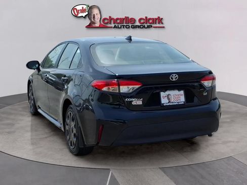 Used 2025 Toyota Corolla LE FWD image 3