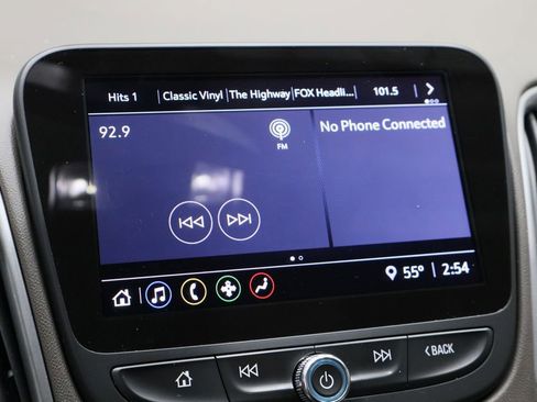 Used 2022 Chevrolet Malibu LT image 24