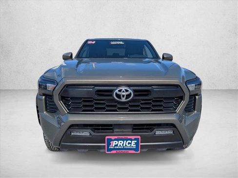 Used 2024 Toyota Tacoma TRD Off-Road image 2