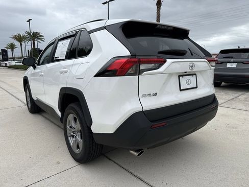 Used 2023 Toyota RAV4 XLE w/ Convenience Package image 10