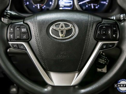 Used 2020 Toyota Sienna L image 24