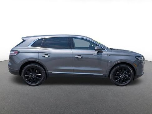 Used 2023 Lincoln Nautilus Reserve w/ Monochromatic Package AWD/4WD image 2