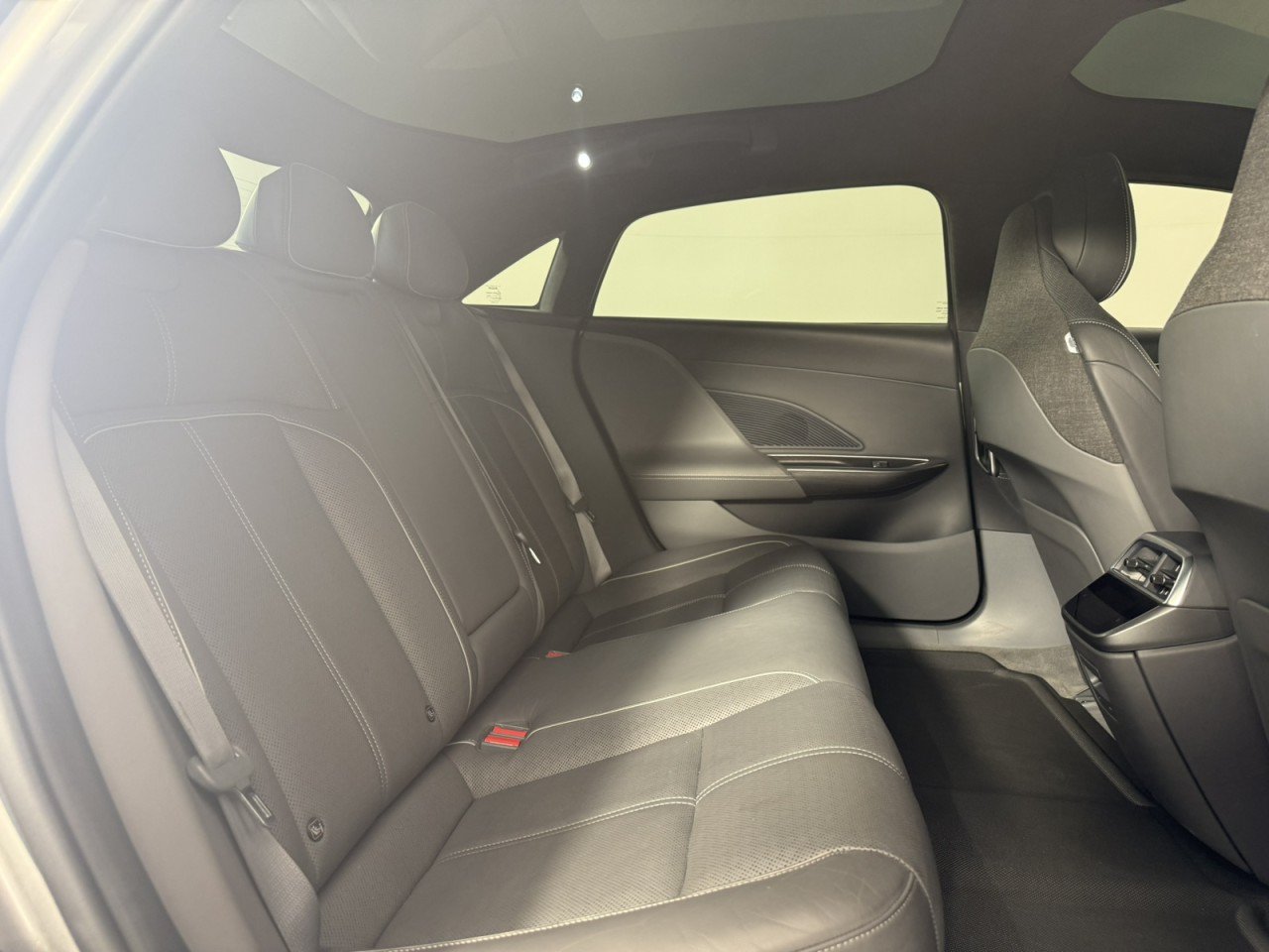 Used 2023 Lucid Air Grand Touring AWD/4WD image 13