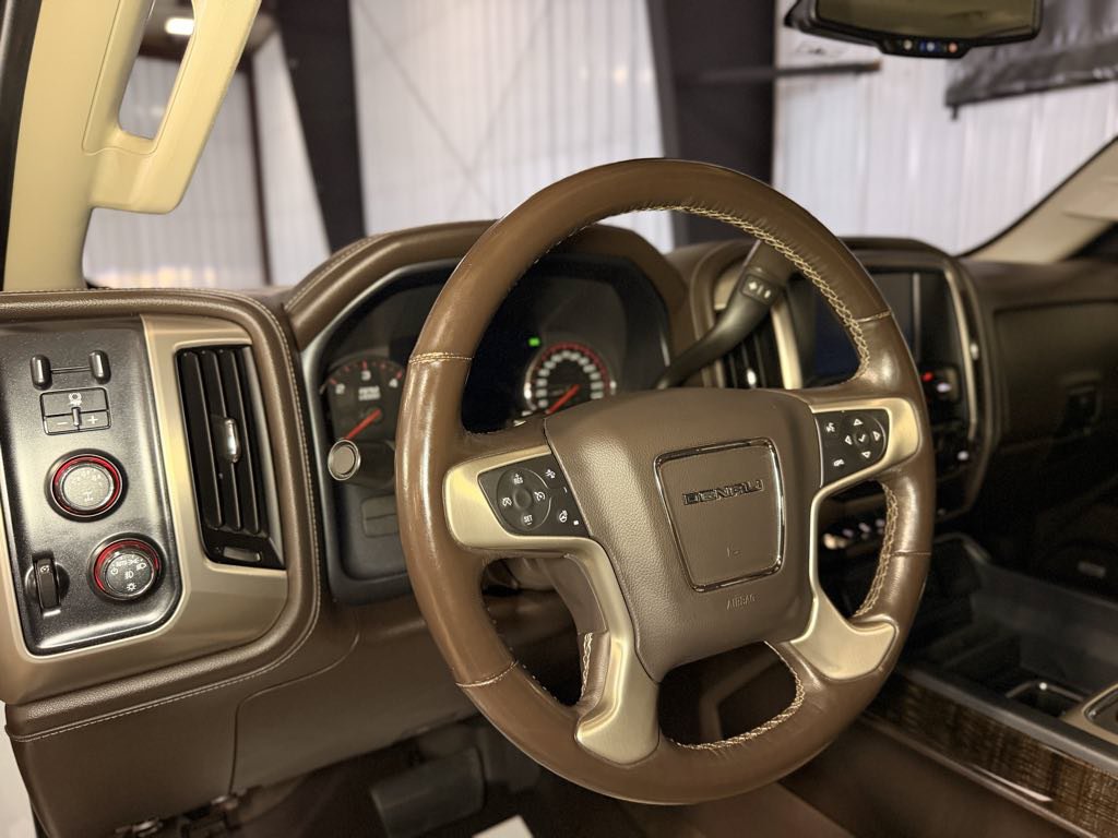Used 2016 GMC Sierra 2500 Denali w/ Driver Alert Package AWD/4WD image 29