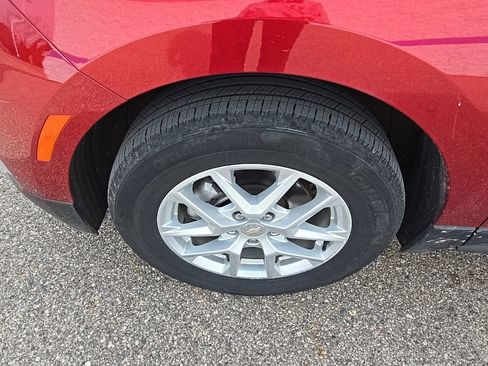 Certified 2024 Chevrolet Equinox LT image 9